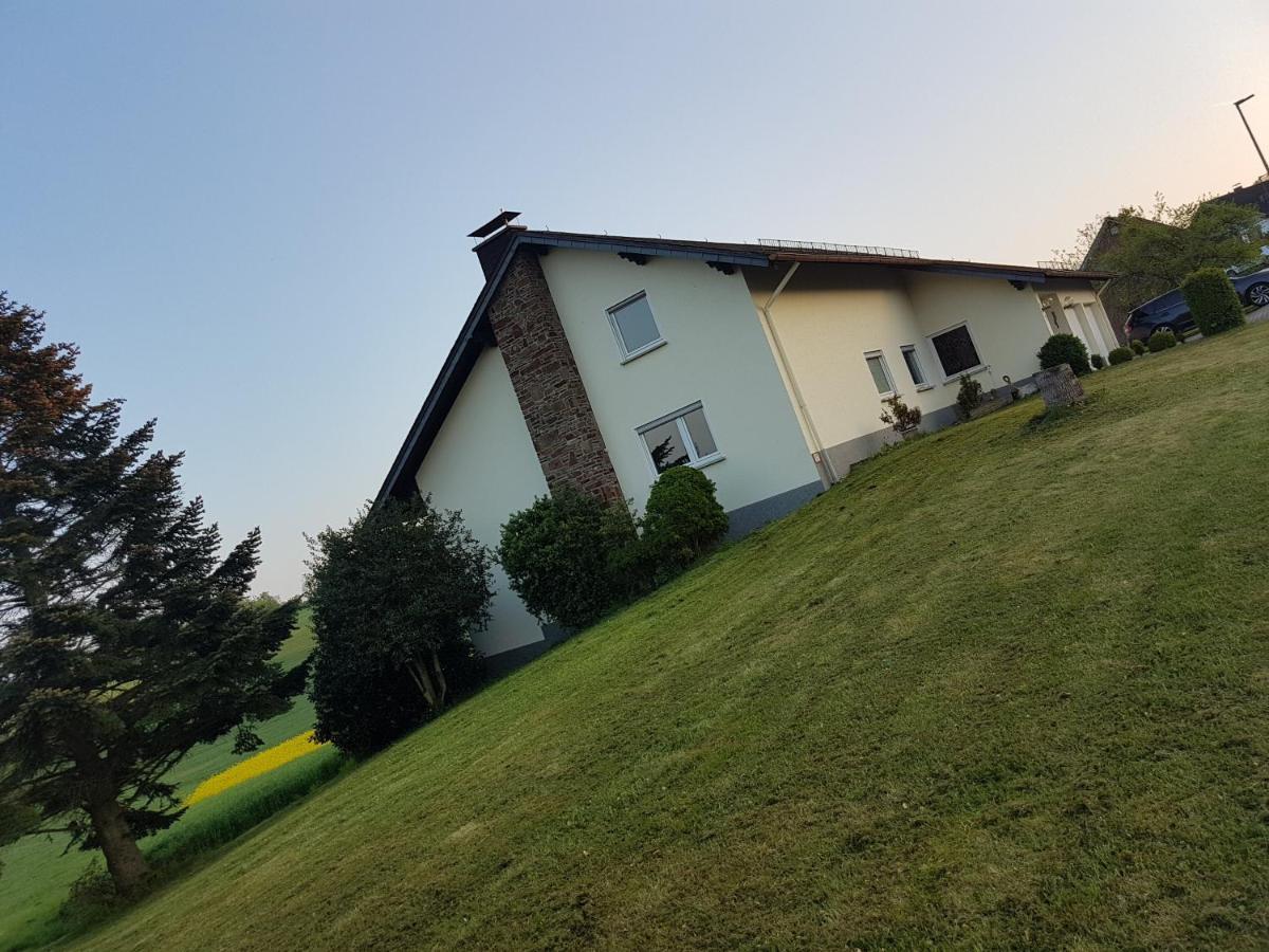 באד ברטריך Ferienwohnung Haus Abrioux Zur Falkenlay מראה חיצוני תמונה